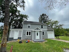 1813 Clairton Rd in West Mifflin, PA - Building Photo