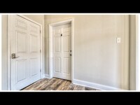 810 Brooks Ln photo'