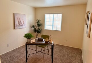 Ashley Estates in Turlock, CA - Foto de edificio - Building Photo