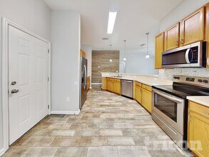 2450 Creekfront Dr in Green Cove Springs, FL - Building Photo - Building Photo