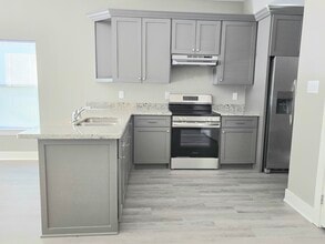 3514 B Hunnicutt St in Dayton, TX - Foto de edificio - Building Photo