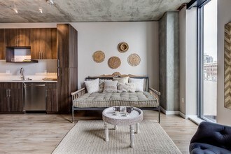 Sequel in Seattle, WA - Foto de edificio - Building Photo