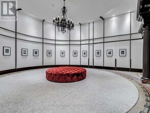 197 Yonge St in Toronto, ON - Building Photo - Building Photo