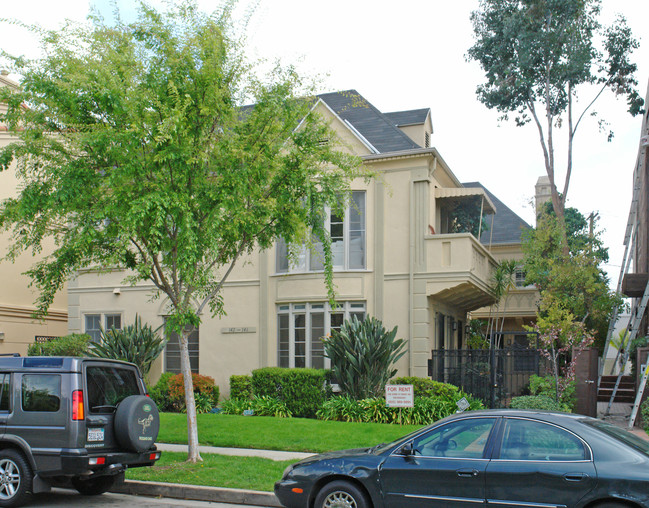 142 S Crescent Dr in Beverly Hills, CA - Building Photo - Building Photo