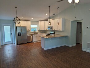 1304 E Ohio Ave in DeLand, FL - Building Photo - Building Photo