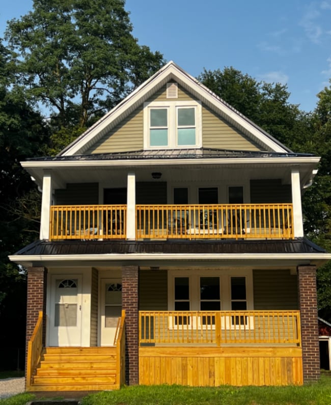 property at 825 Avon St