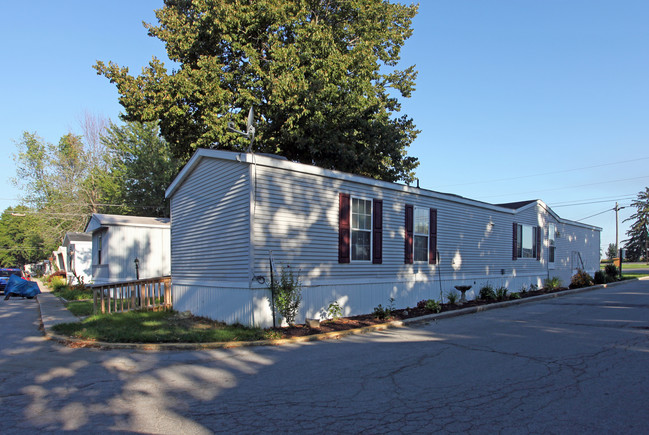 Black Creek Village in Harlan, IN - Building Photo - Building Photo