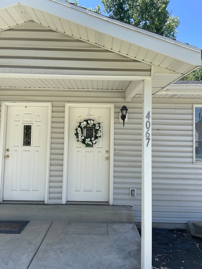 4067 Hillcrest Cir, Unit 4067 Hillcrest