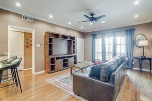 4312 Bellaire Dr S in Fort Worth, TX - Building Photo