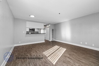 Arriba Apartments in Hawthorne, CA - Building Photo - Building Photo