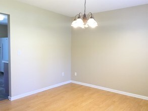 108 Endicott Ct in Mooresville, NC - Foto de edificio - Building Photo