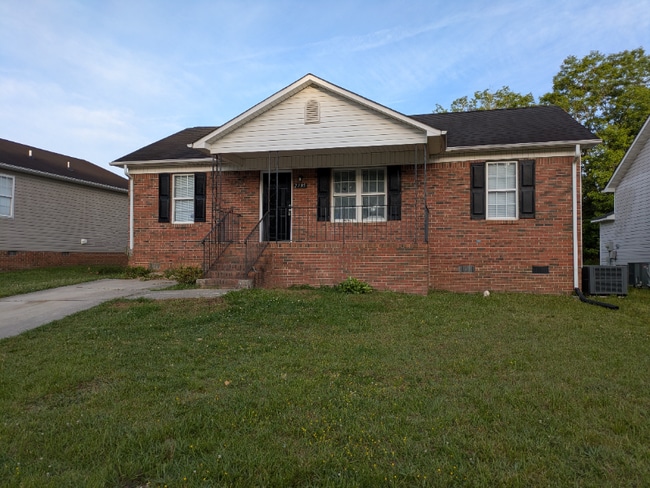 2709 Ralph Johns St