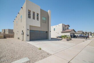 916 Mormon Tea Dr in Socorro, TX - Building Photo - Building Photo