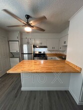 969 W Holly St in Fayetteville, AR - Building Photo - Building Photo