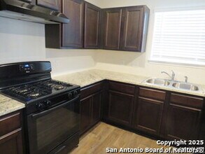 6506 Tempo Switch in San Antonio, TX - Building Photo - Building Photo