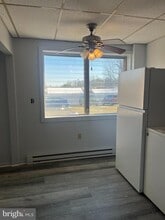 1132 E Chocolate Ave in Hershey, PA - Foto de edificio - Building Photo