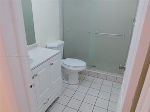 12212 SW 110th Ln in Miami, FL - Building Photo - Building Photo