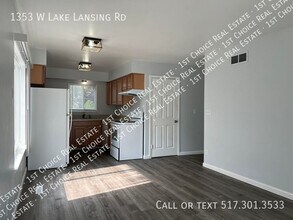 1353 W Lake Lansing Rd in East Lansing, MI - Building Photo - Building Photo