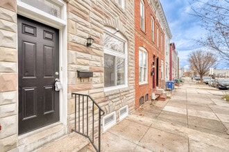 512 N Collington Ave in Baltimore, MD - Foto de edificio - Building Photo