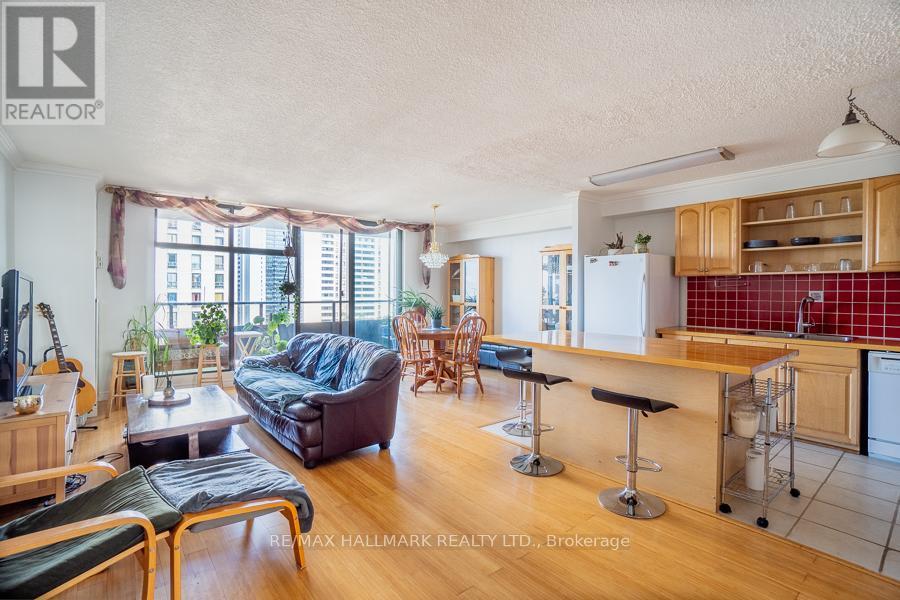 135-1135 Marlee Ave in Toronto, ON - Building Photo