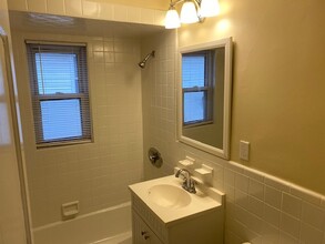 56 Gordon St, Unit 2T in Somerville, MA - Building Photo - Building Photo