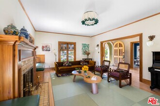 1672 Buckingham Rd in Los Angeles, CA - Building Photo - Building Photo