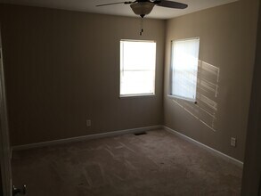 109 Sunflower Aly, Unit 1 in Pikeville, KY - Foto de edificio - Building Photo