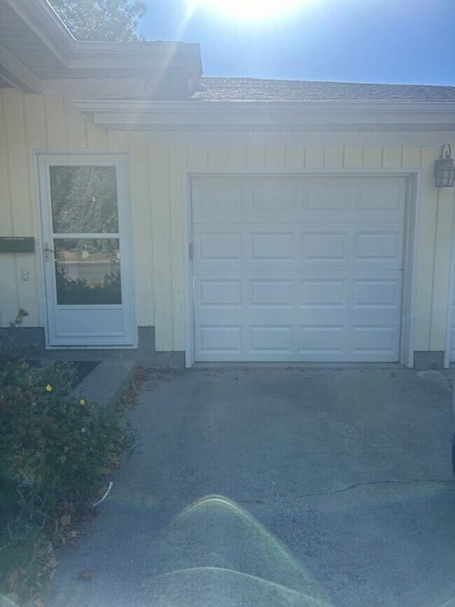 2016 10th Ave N-Unit -(B) in Billings, MT - Foto de edificio - Building Photo