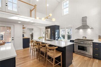 14 Robinson St in Narragansett, RI - Building Photo - Building Photo