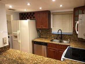 269 NW 7th St-Unit -219 in Miami, FL - Building Photo - Building Photo