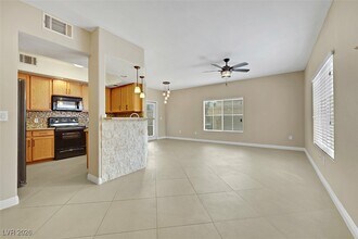 6160 Rumrill St in Las Vegas, NV - Building Photo - Building Photo