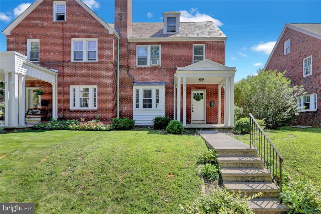 203 S 7th Ave in West Reading, PA - Building Photo