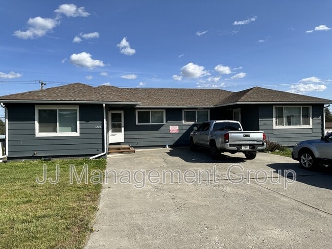 property at 1205 2nd St