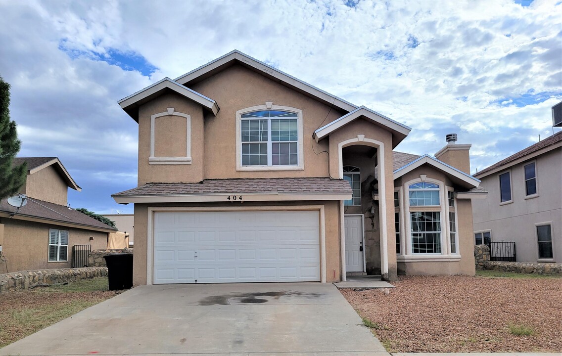 404 Desert Chicory St in Horizon City, TX - Building Photo