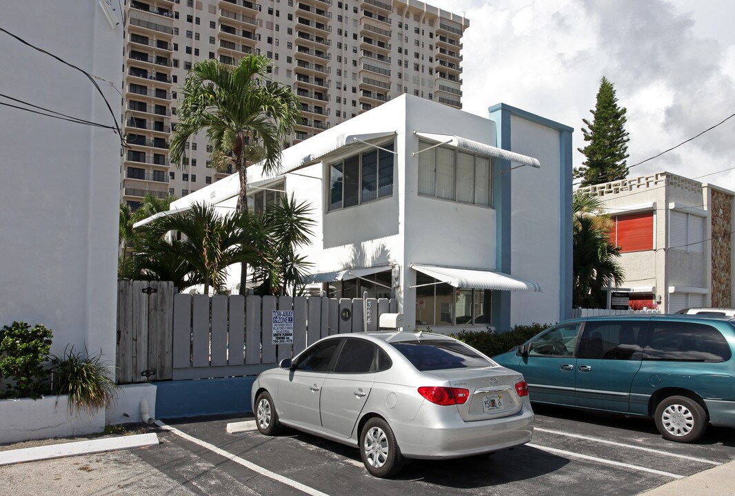 324 Georgia St in Hollywood, FL - Building Photo