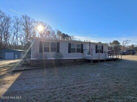 1477 Farm Life School Rd in Carthage, NC - Building Photo