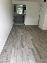 3250 10th St N in Naples, FL - Building Photo - Building Photo