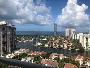 19500 Turnberry Way-Unit -23-F in Miami, FL - Building Photo - Building Photo