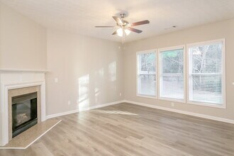 445 Laurelton Cir in Lawrenceville, GA - Building Photo - Building Photo