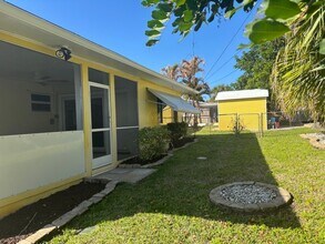 3393 NE Sandra Dr in Jensen Beach, FL - Building Photo - Building Photo