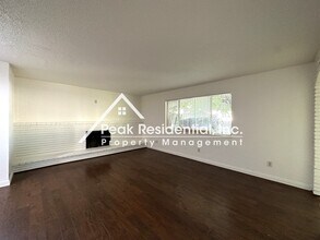 5732 Garfield Ave in Sacramento, CA - Building Photo - Building Photo