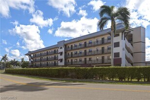 801 River Point Dr in Naples, FL - Building Photo