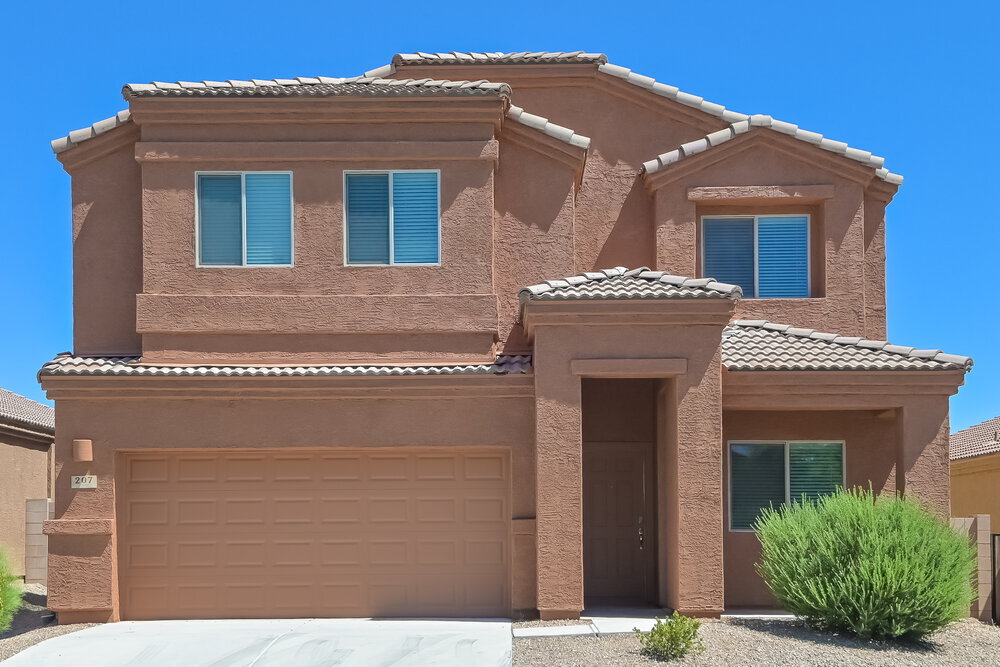 207 E Calle Vivaz in Green Valley, AZ - Building Photo