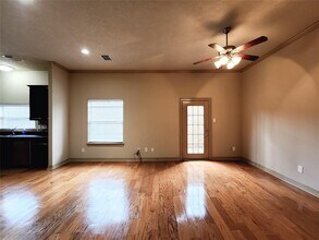 910 McKinney Park Ln in Houston, TX - Building Photo - Building Photo