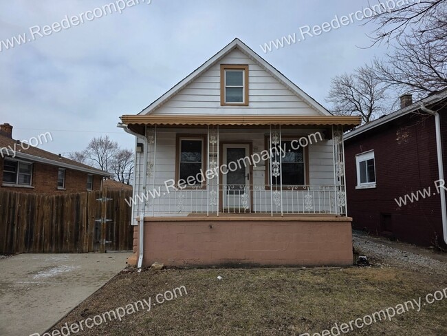 property at 4914 Catalpa Ave