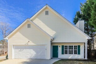 176 St Ann Cir in Dallas, GA - Building Photo
