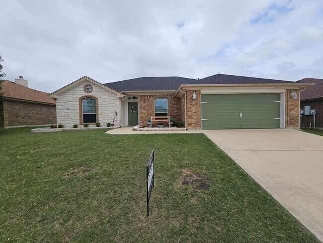 405 E Libra Dr