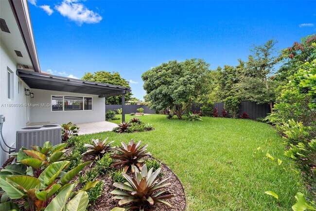 3925 SW 5th Terrace in Coral Gables, FL - Building Photo - Building Photo