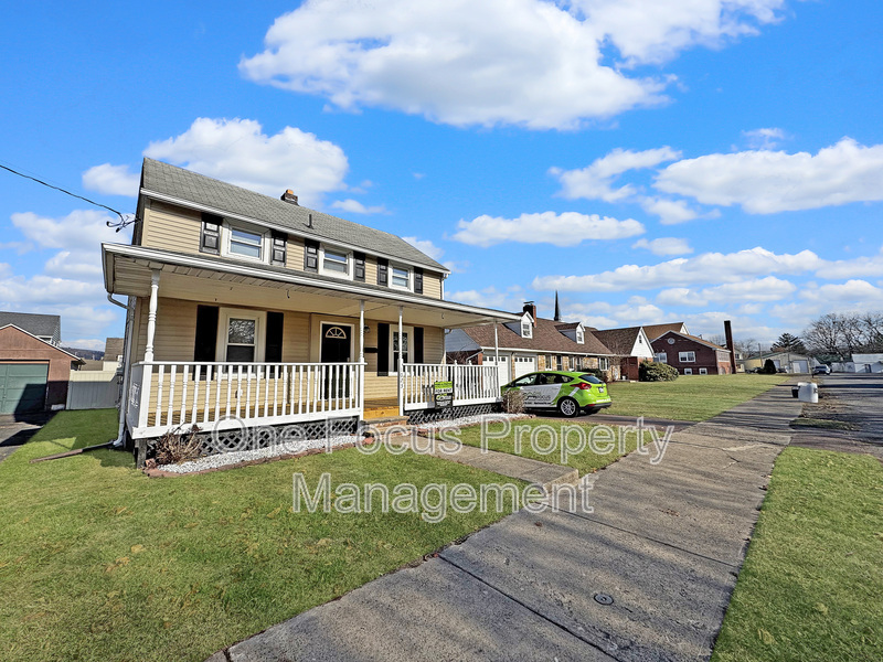 1023 Spring Garden Ave in Berwick, PA - Building Photo