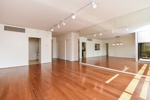 5150 Hidalgo St in Houston, TX - Building Photo